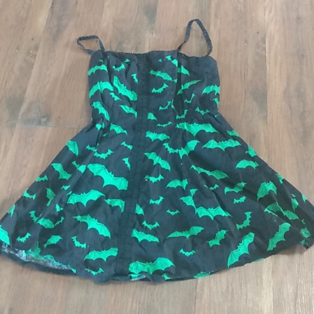 Stylish Black and Green Bat Print Dress
